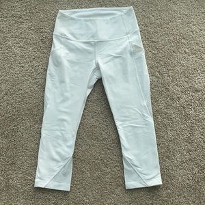 Lululemon White Cropped Leggings (4)